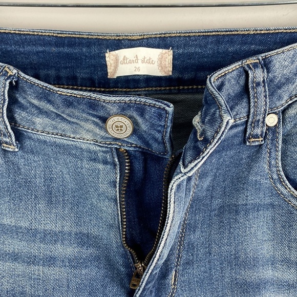 Altar'd State Light Wash Factory Destroyed Ripped Jeans 19024AS Size 26 - Picture 13 of 16